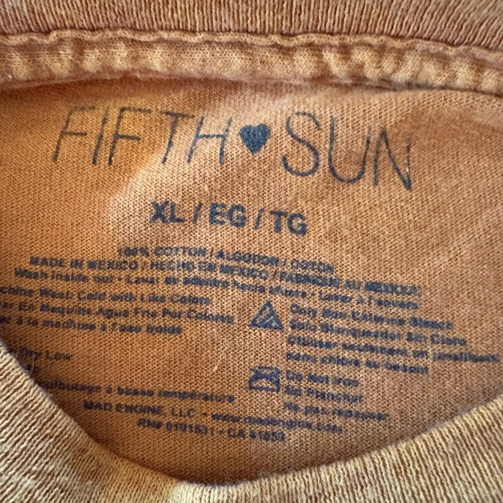 Fifth sun: Venice Beach Graphic Tee in Mustard - Picture 11 of 13